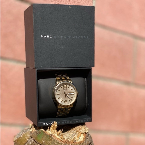 Marc Jacobs Watch - Picture 5 of 13